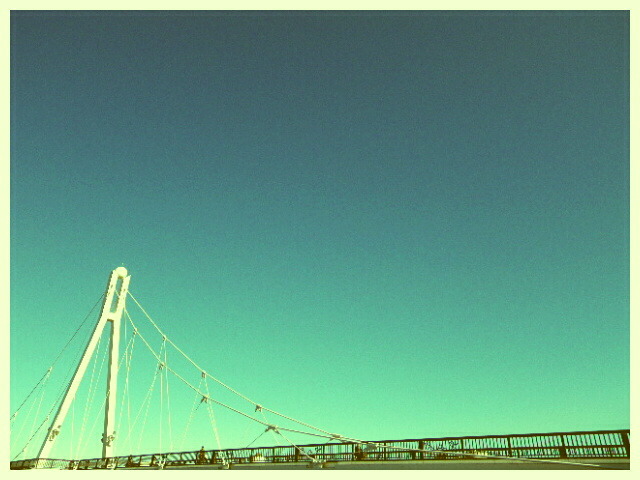 空と橋