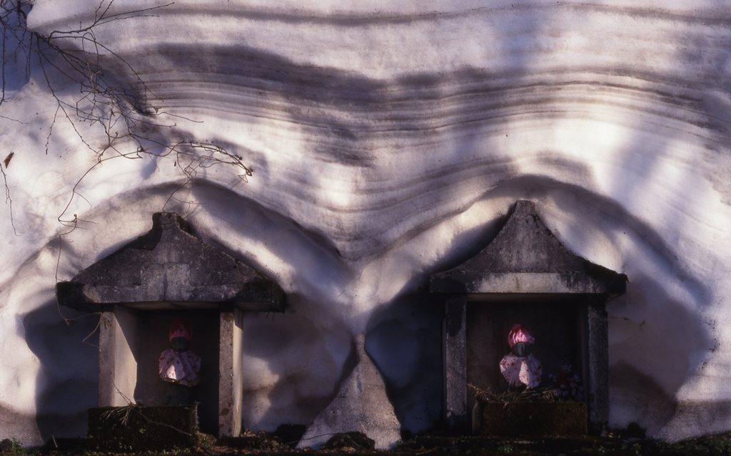 雪解けの祠