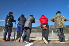 背中で語る