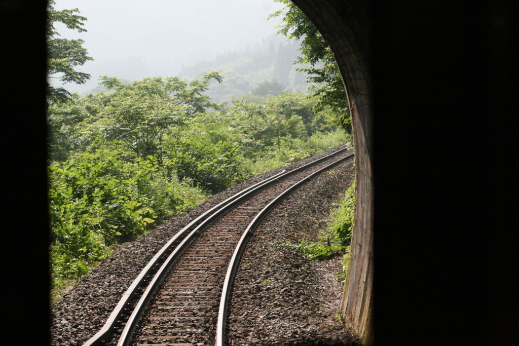 トンネルのさき