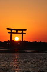 鳥居の中心で・・・