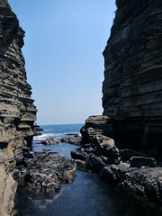 迫る対岸
