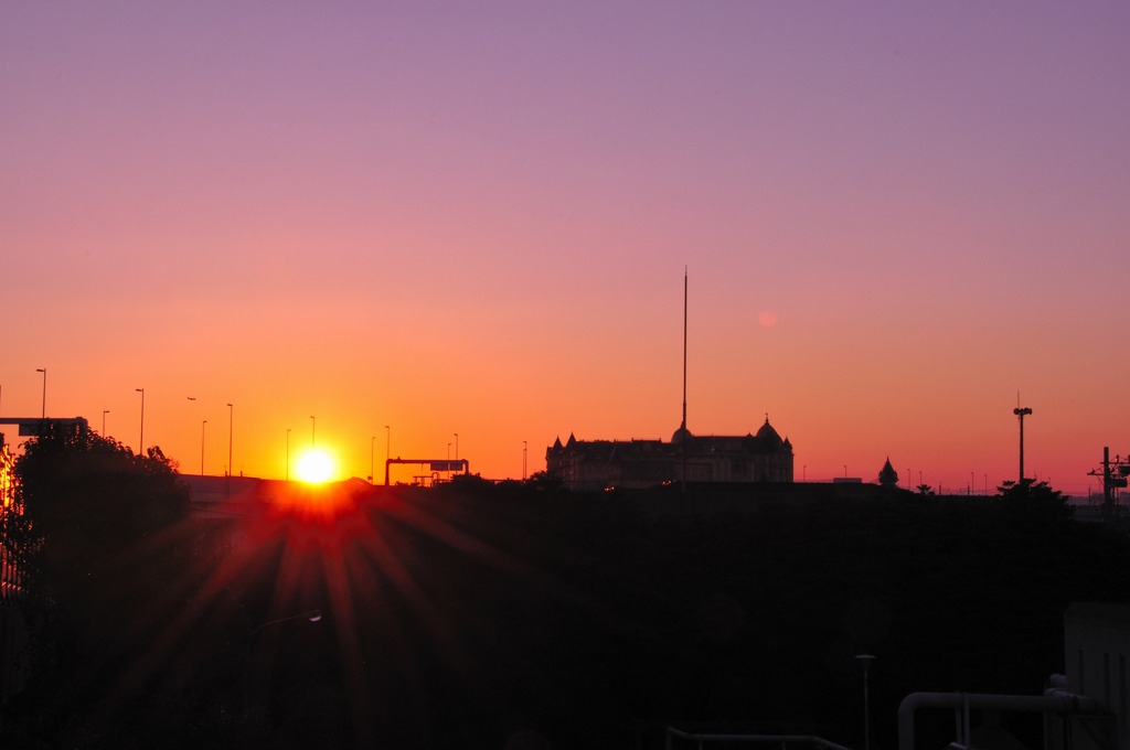また逢う日まで