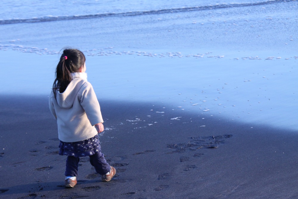 海と子供