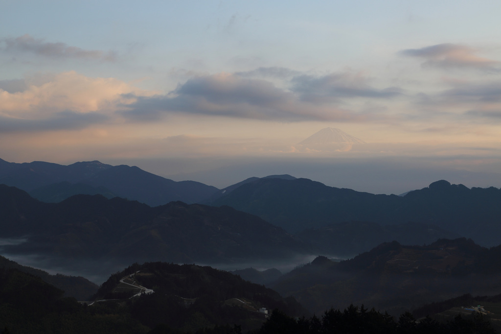 遥か雲上の富士