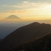 朝の斜光に染められて…