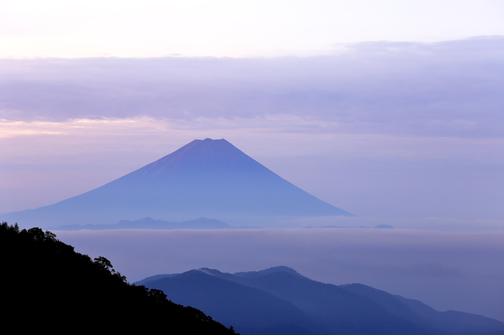 三つ峰の霊峰