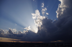 夕焼けと雲と青と光