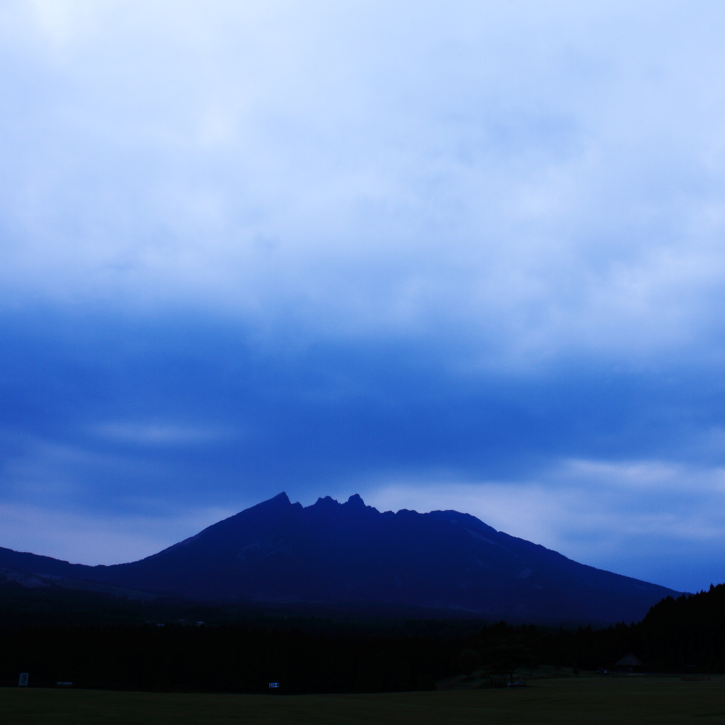トワイライト　－ 根子岳 －