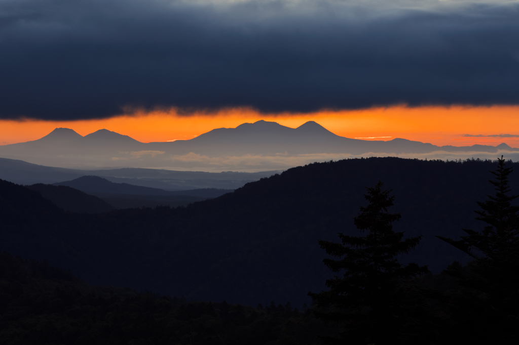 阿寒の山々・昇陽 1