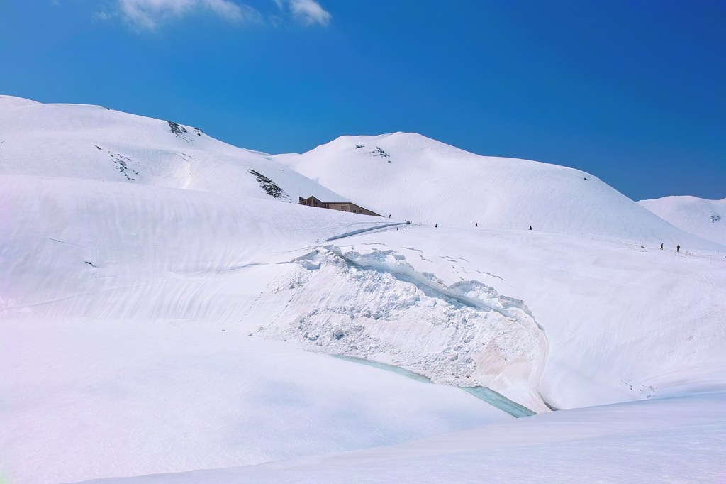 雪の室堂