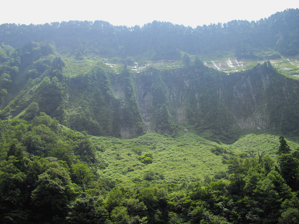 悪城の壁
