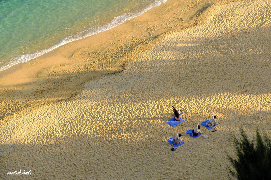 beach yoga