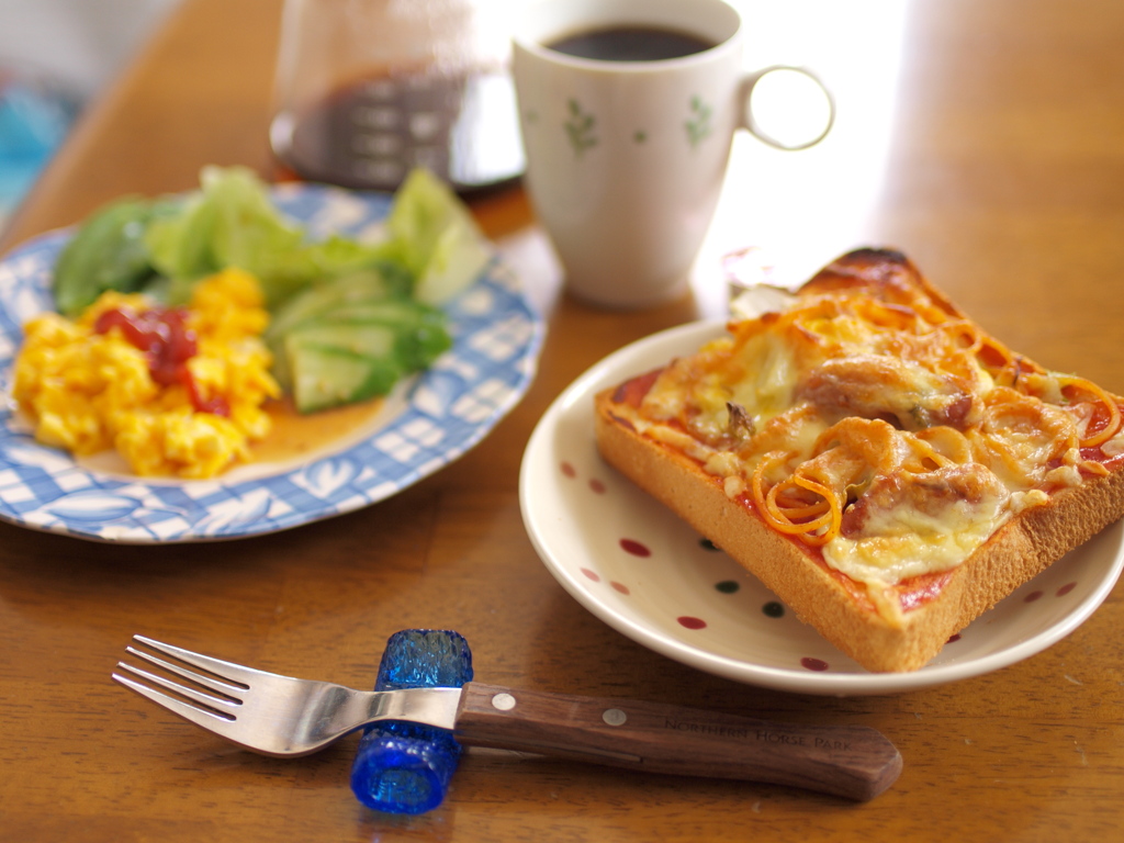 モーニングピザトースト