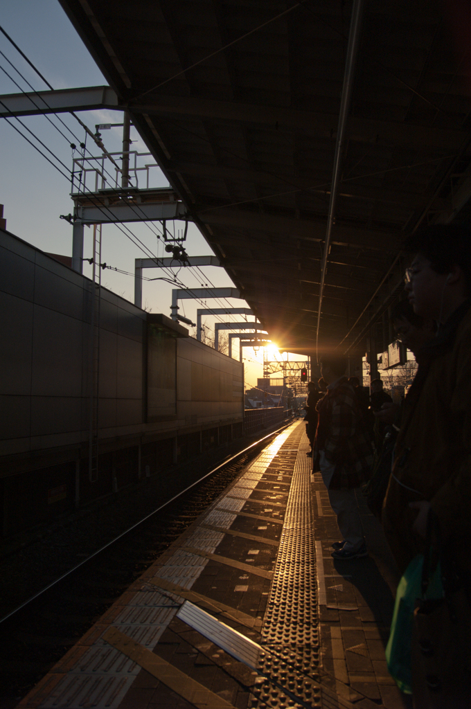 夕焼けは駅ホーム