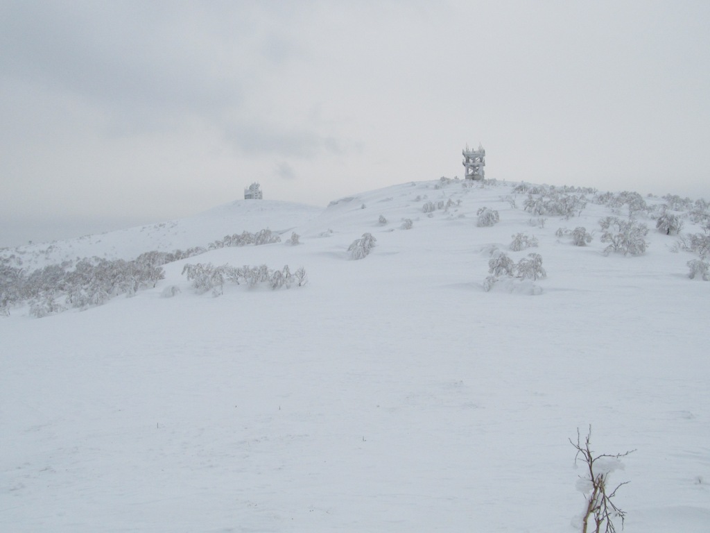 04山頂レーダー基地