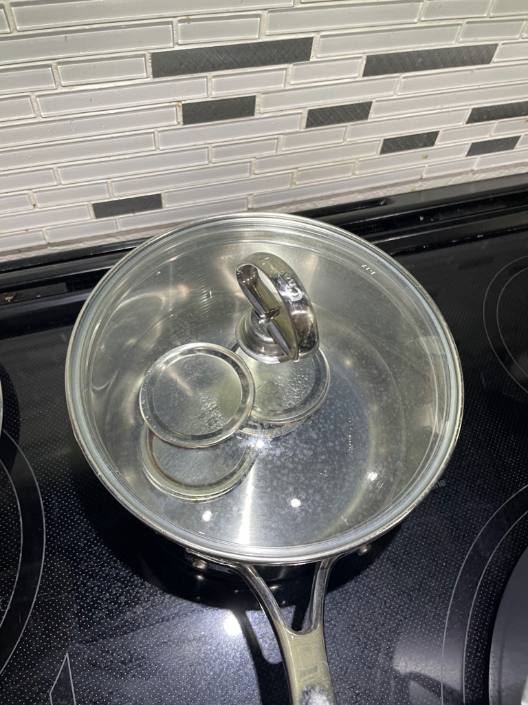 8ふたはお湯で温めておく　11-25-25