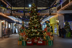 Fishermen's Village Christmas Tree I