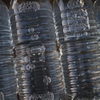 ペットボトルと水