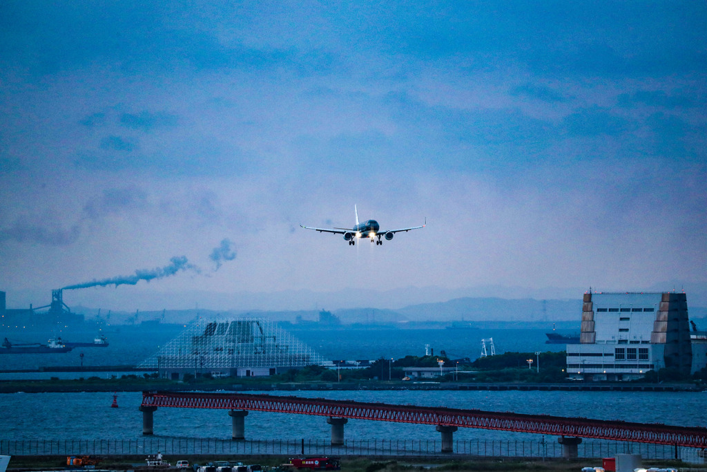 羽田空港の夕暮れ