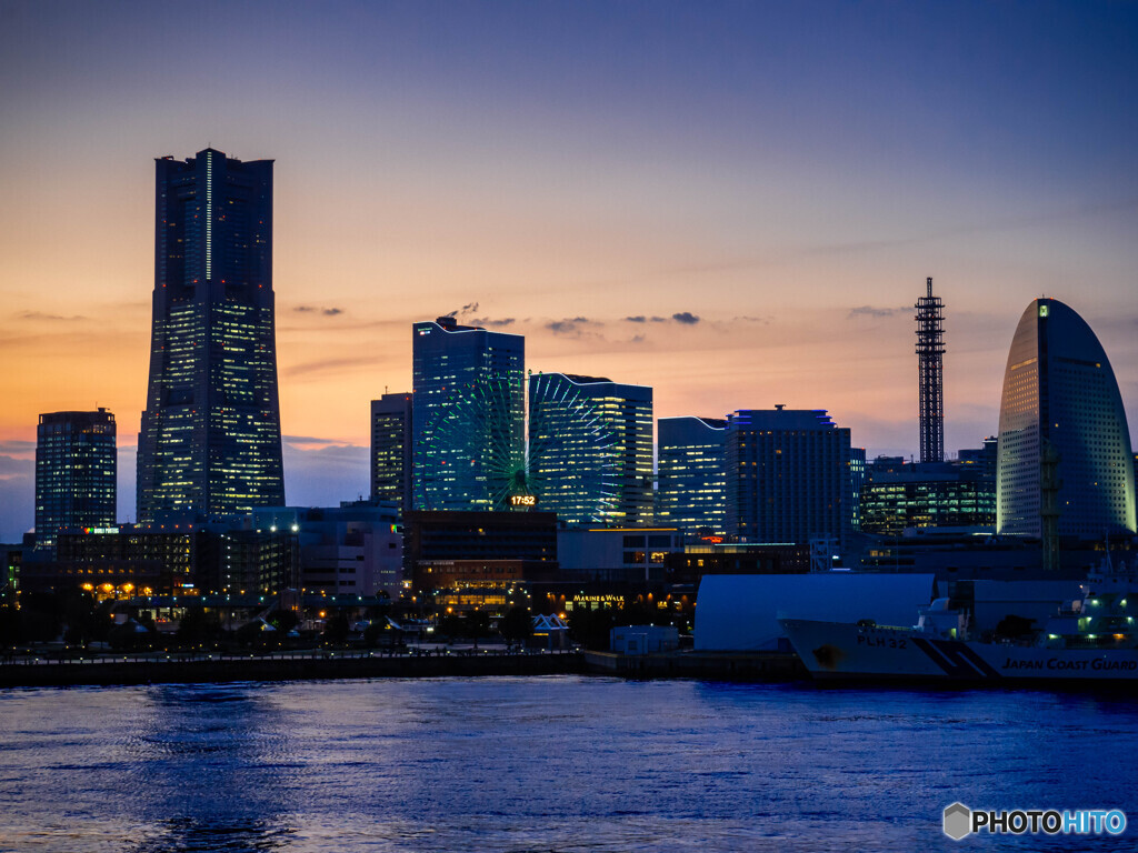 夕暮れの横浜
