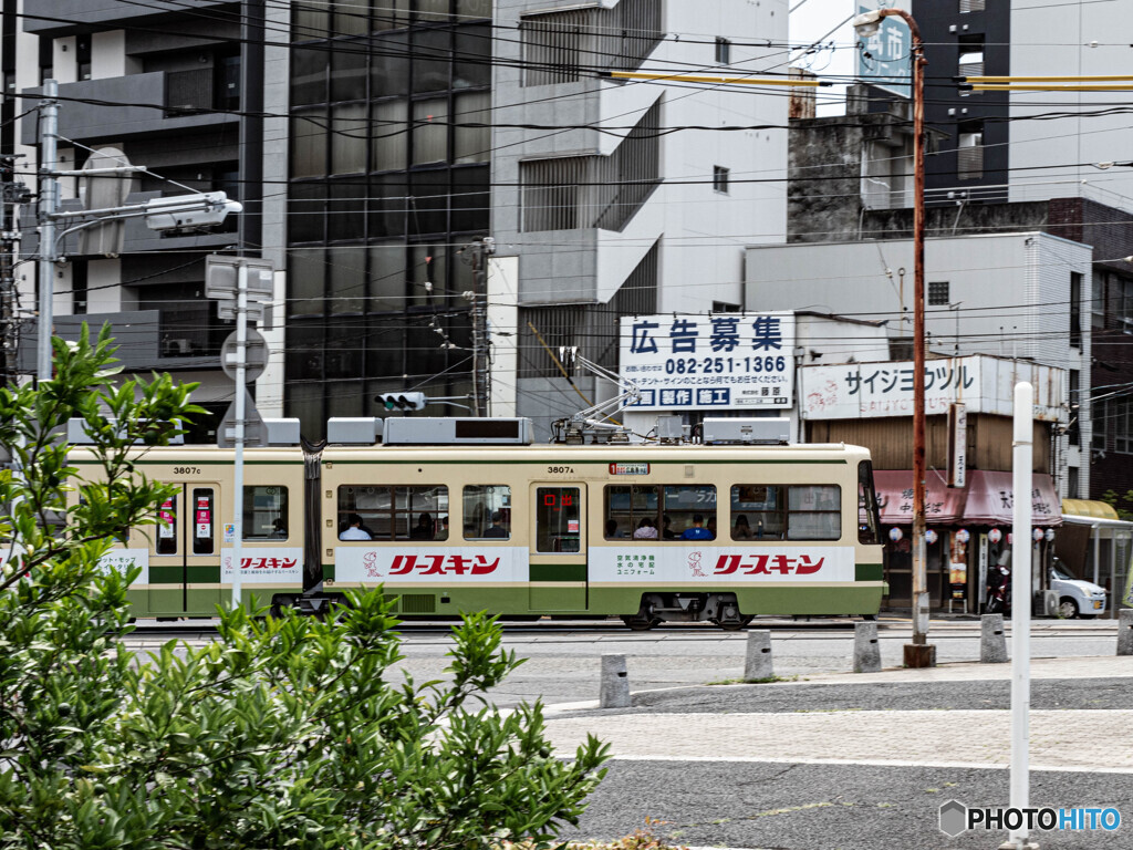 三叉路を進む