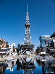 青空・水面・鉄塔