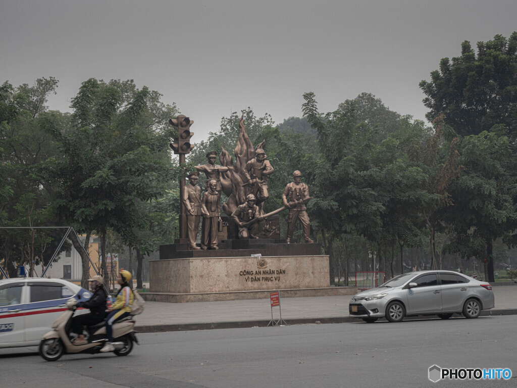 交通警察及び消防警察戦士の碑