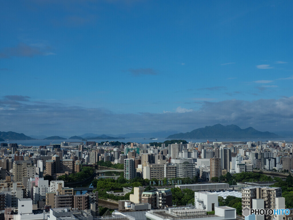 遠くに江田島を臨んで