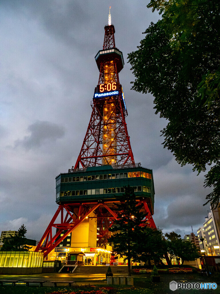 夕暮れのテレビ塔