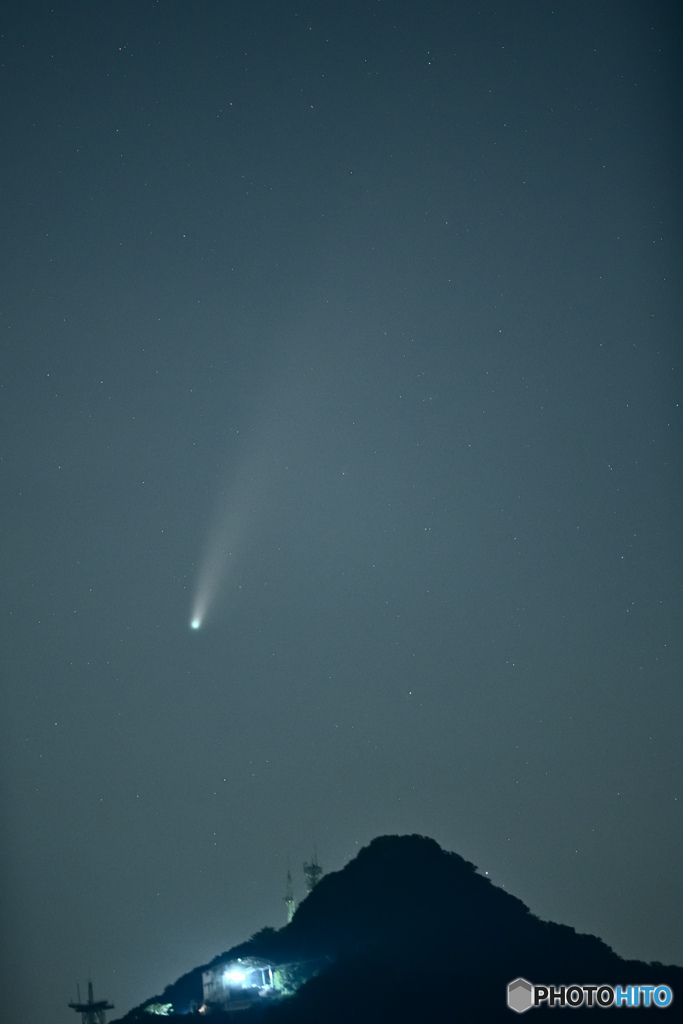 ネオワイズ彗星と筑波山　２