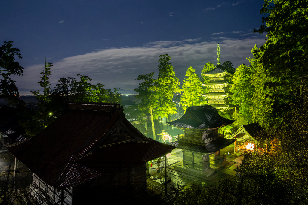 ライトアップ寺院