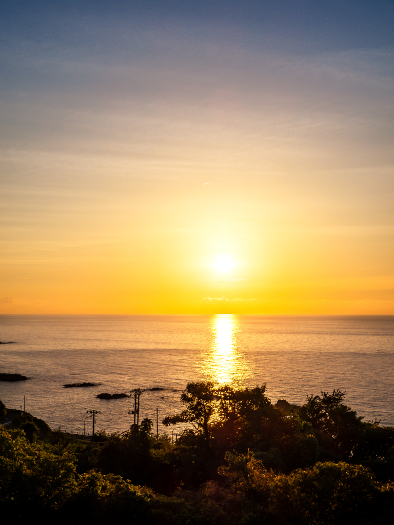 サービスエリアからの夕日