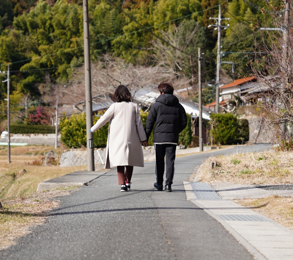 つないだ手