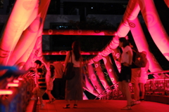 赤い橋にて