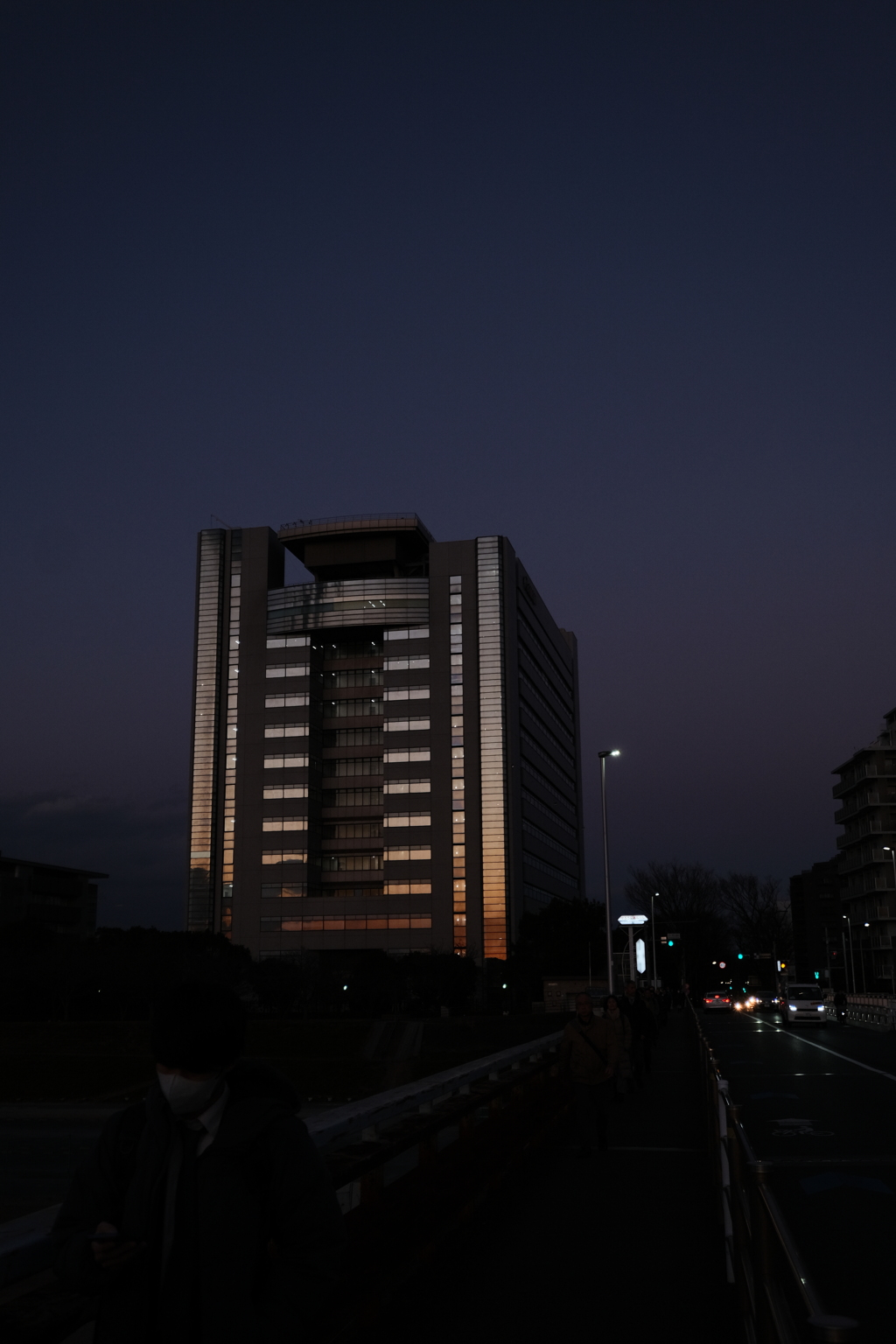 夕日が差すキャノン本社