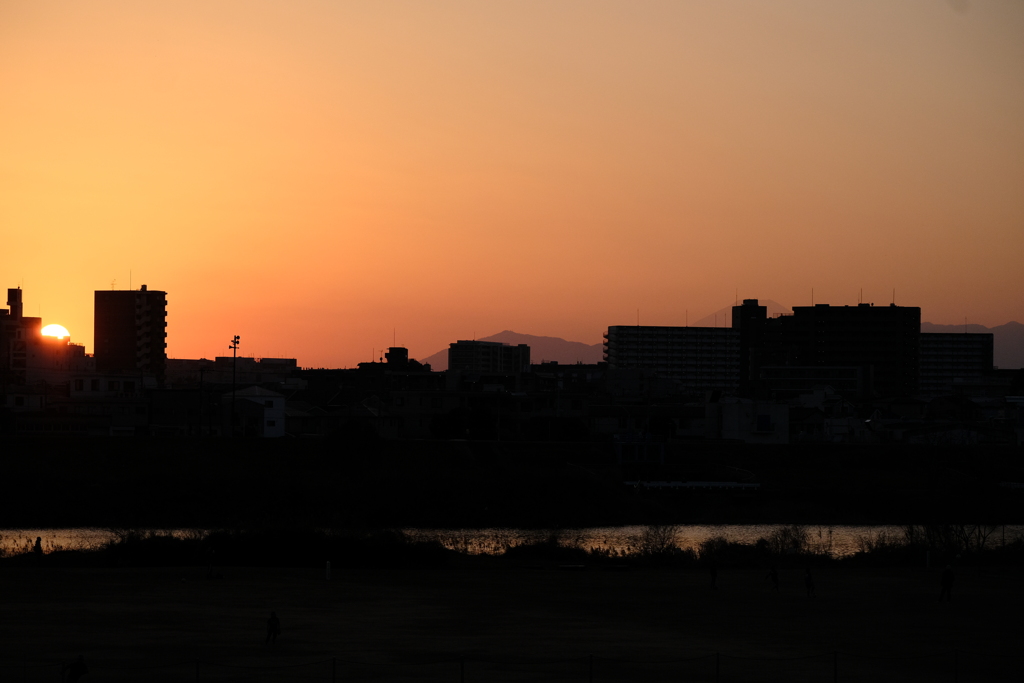 多摩川の夕暮れ