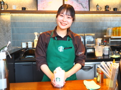 白桃と桜わらびもちフラペチーノ