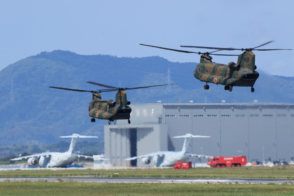陸上自衛隊　CH-47