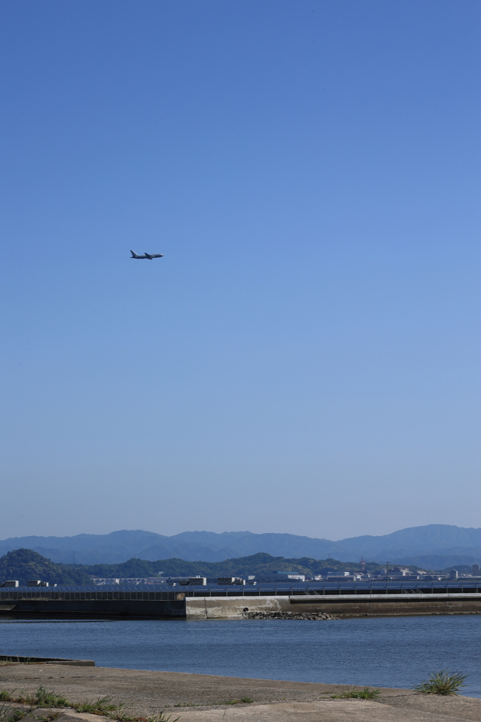 中海とKC46