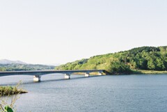 湖の橋