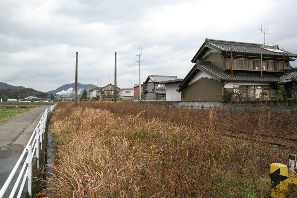 廃線の名鉄谷汲線を歩く　稲富駅