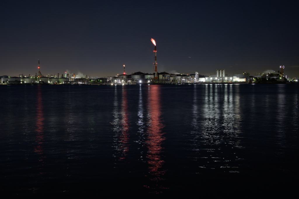 あかりに続く光の道