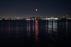 あかりに続く光の道