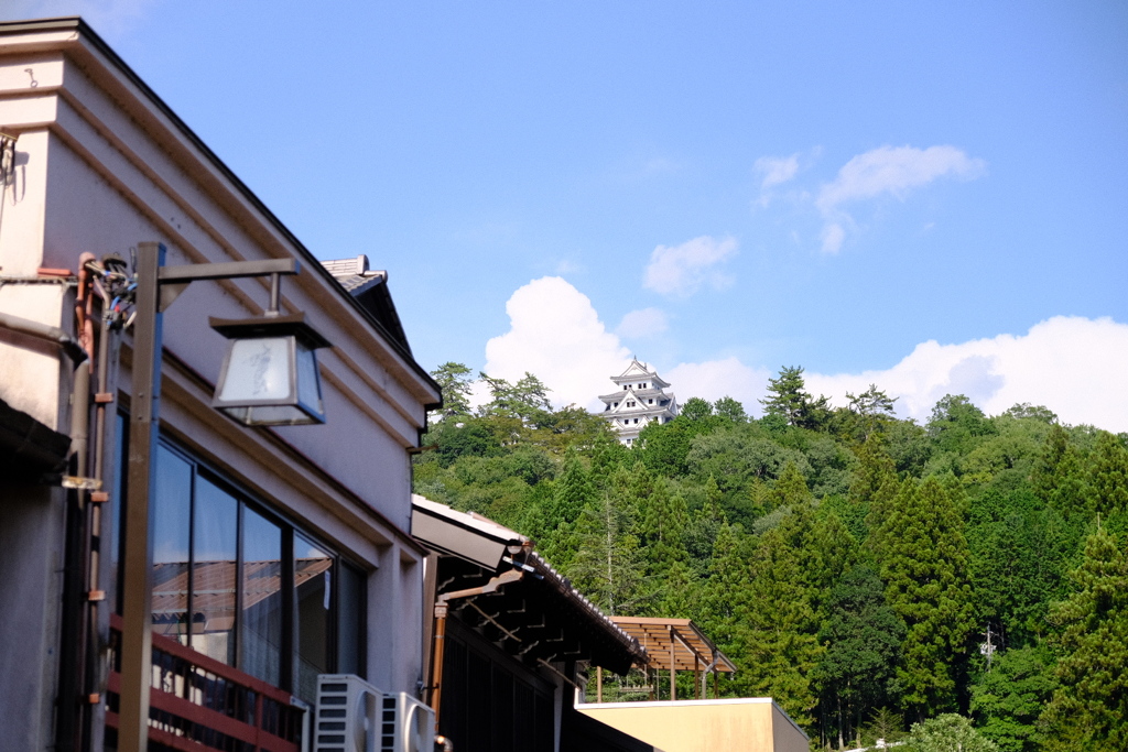 夏の雲とお城