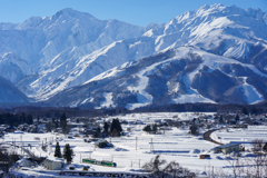 ふるさと走るは雪の絶景