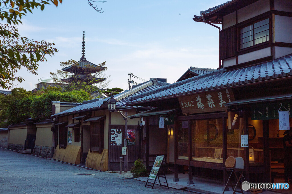 八坂の塔を臨む
