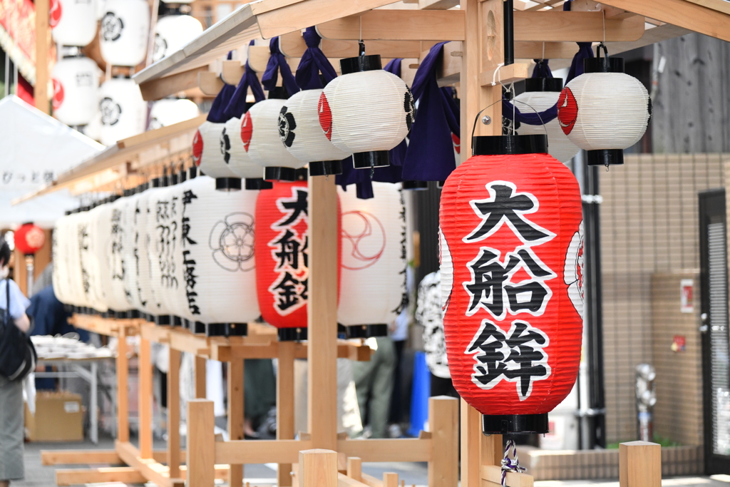 祇園祭　山鉾立てにて