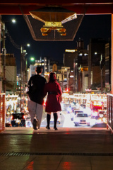 夜の街へ