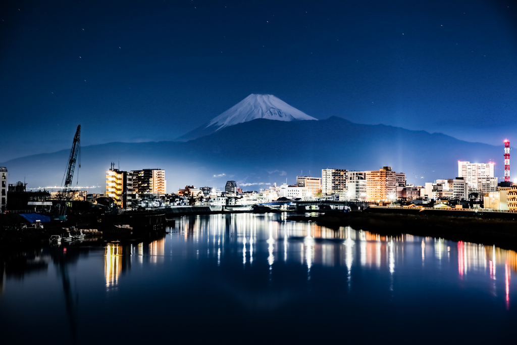 深夜の霊峰